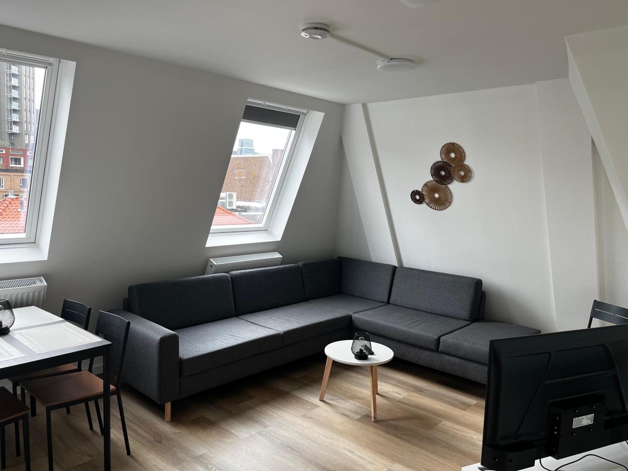 Apartement Hotel Stays By Adm Лейден Екстериор снимка