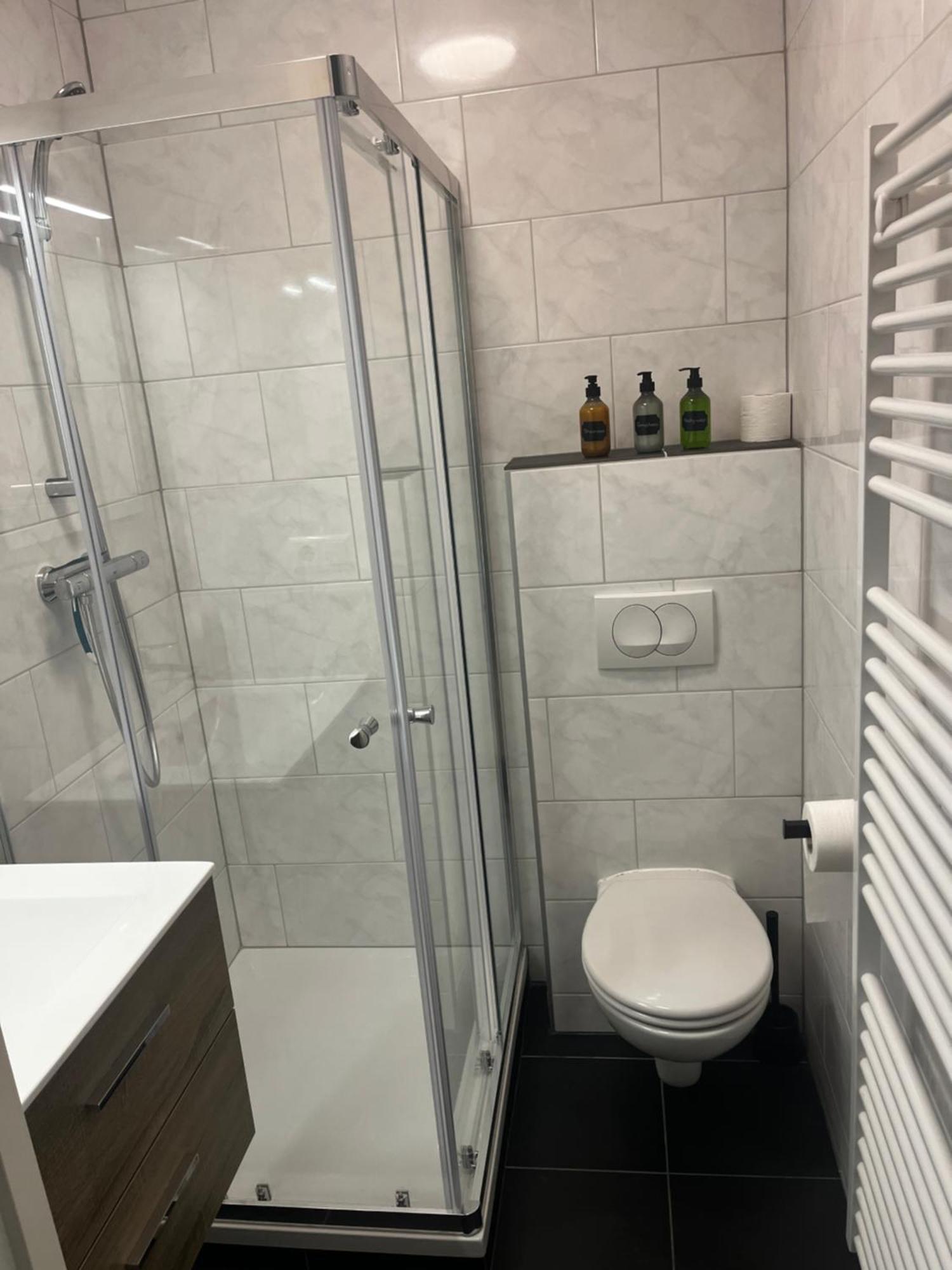 Apartement Hotel Stays By Adm Лейден Екстериор снимка