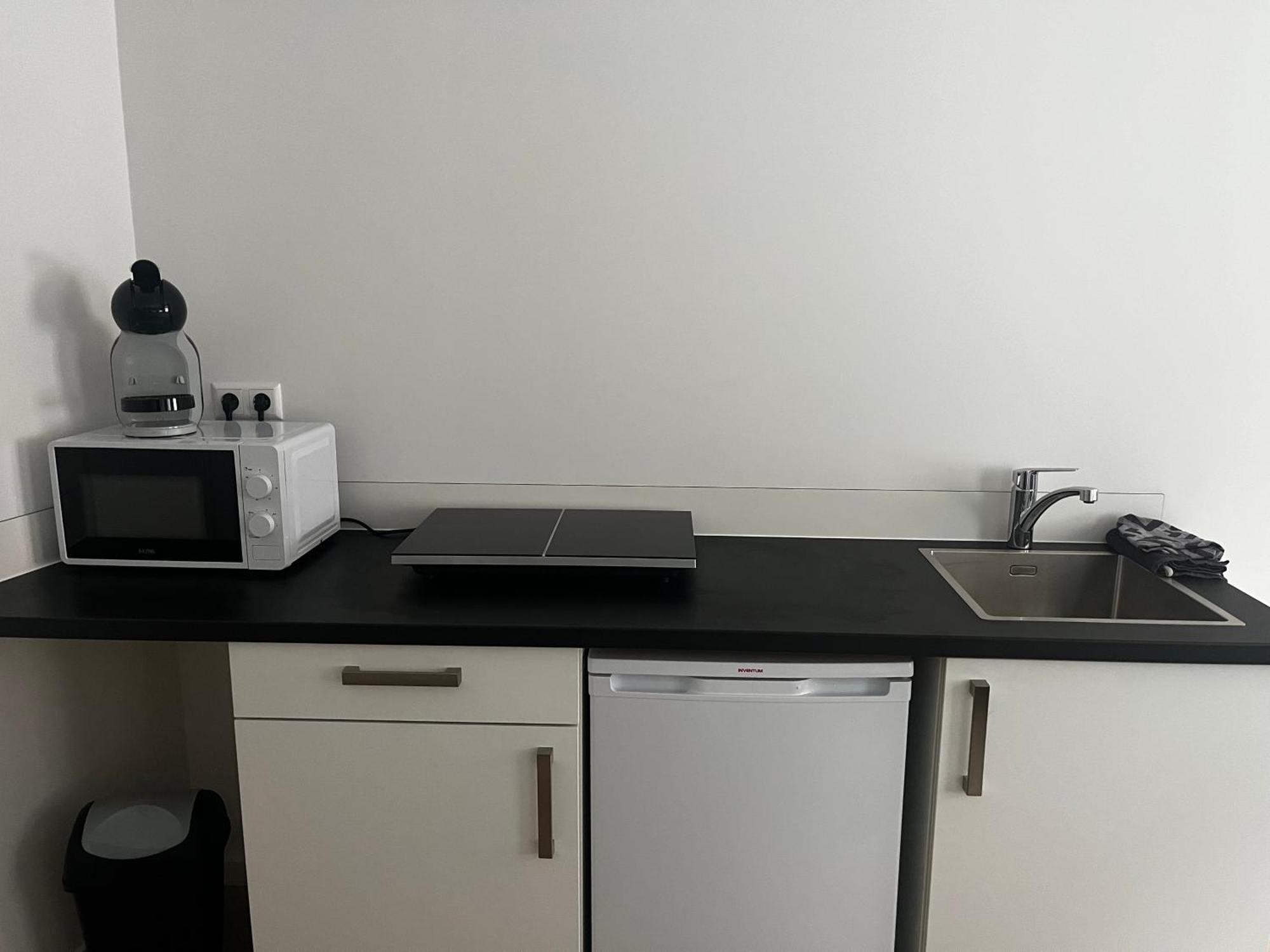 Apartement Hotel Stays By Adm Лейден Екстериор снимка