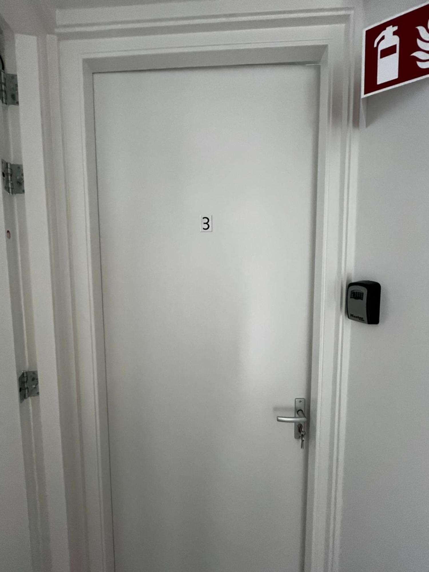 Apartement Hotel Stays By Adm Лейден Екстериор снимка