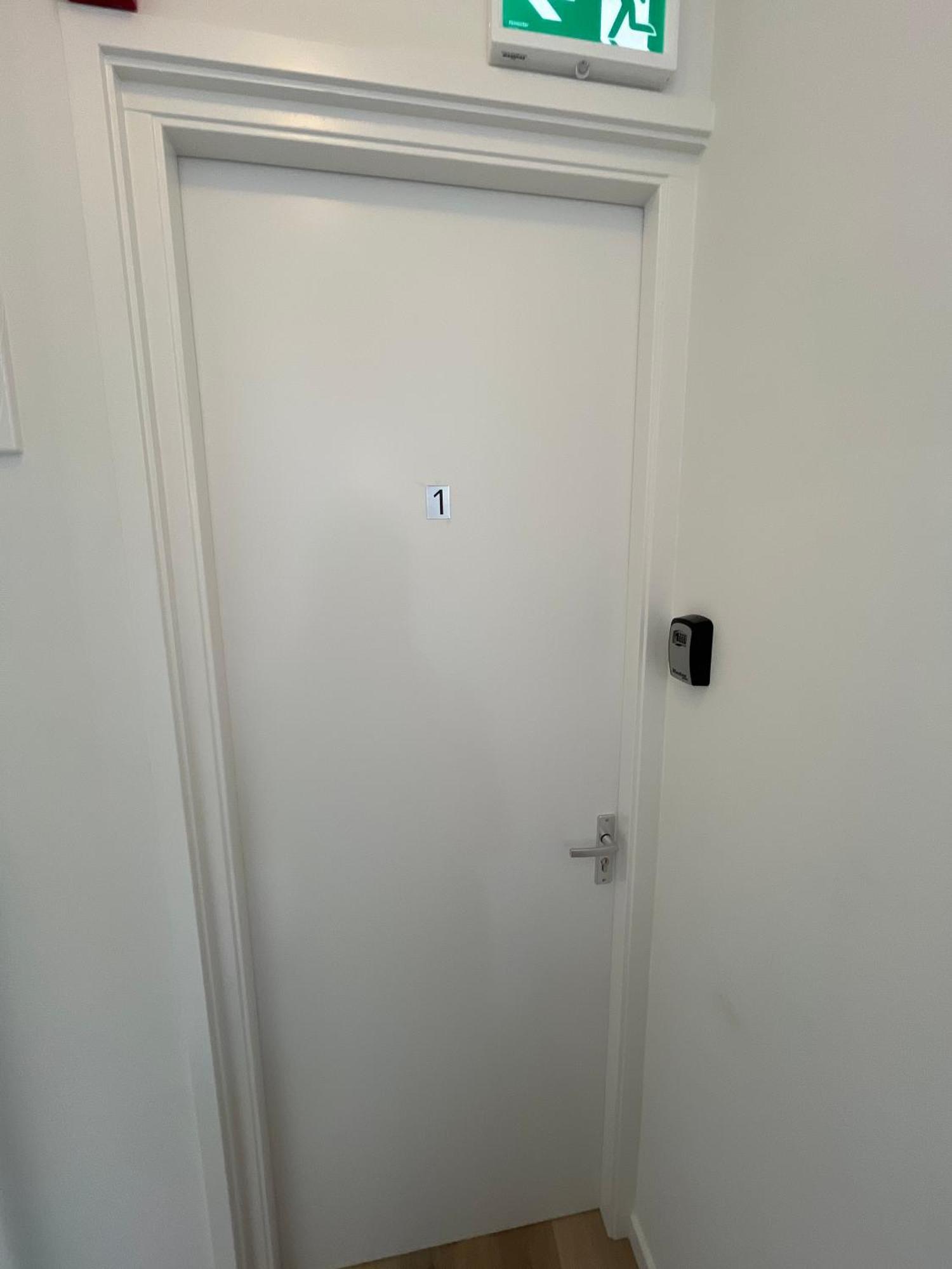Apartement Hotel Stays By Adm Лейден Екстериор снимка