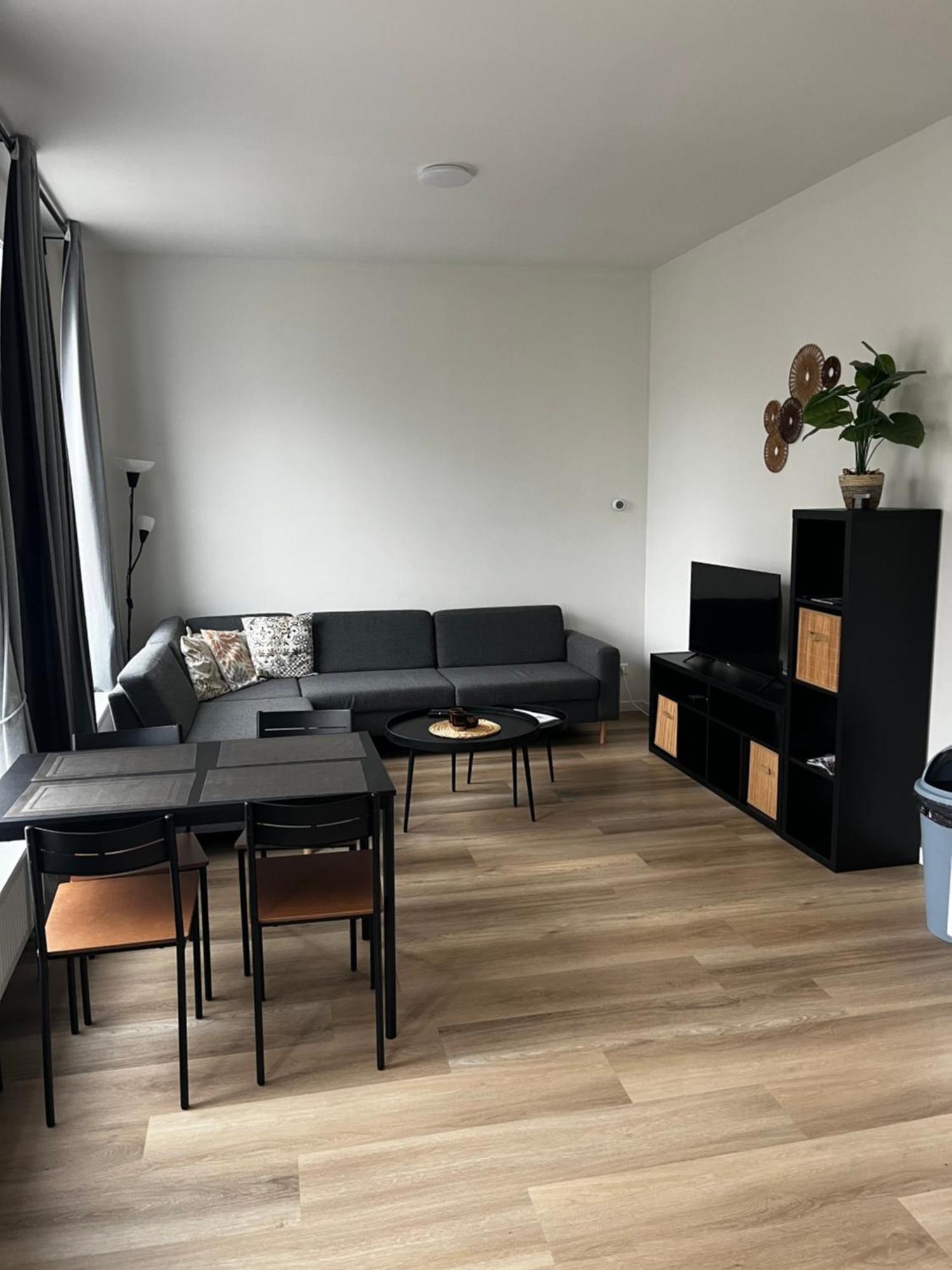Apartement Hotel Stays By Adm Лейден Екстериор снимка