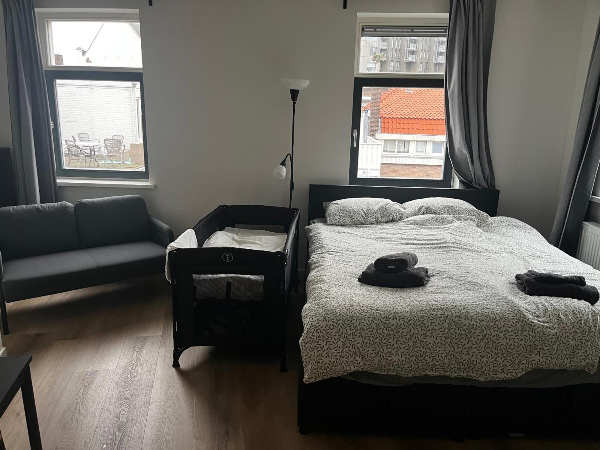 Apartement Hotel Stays By Adm Лейден Екстериор снимка