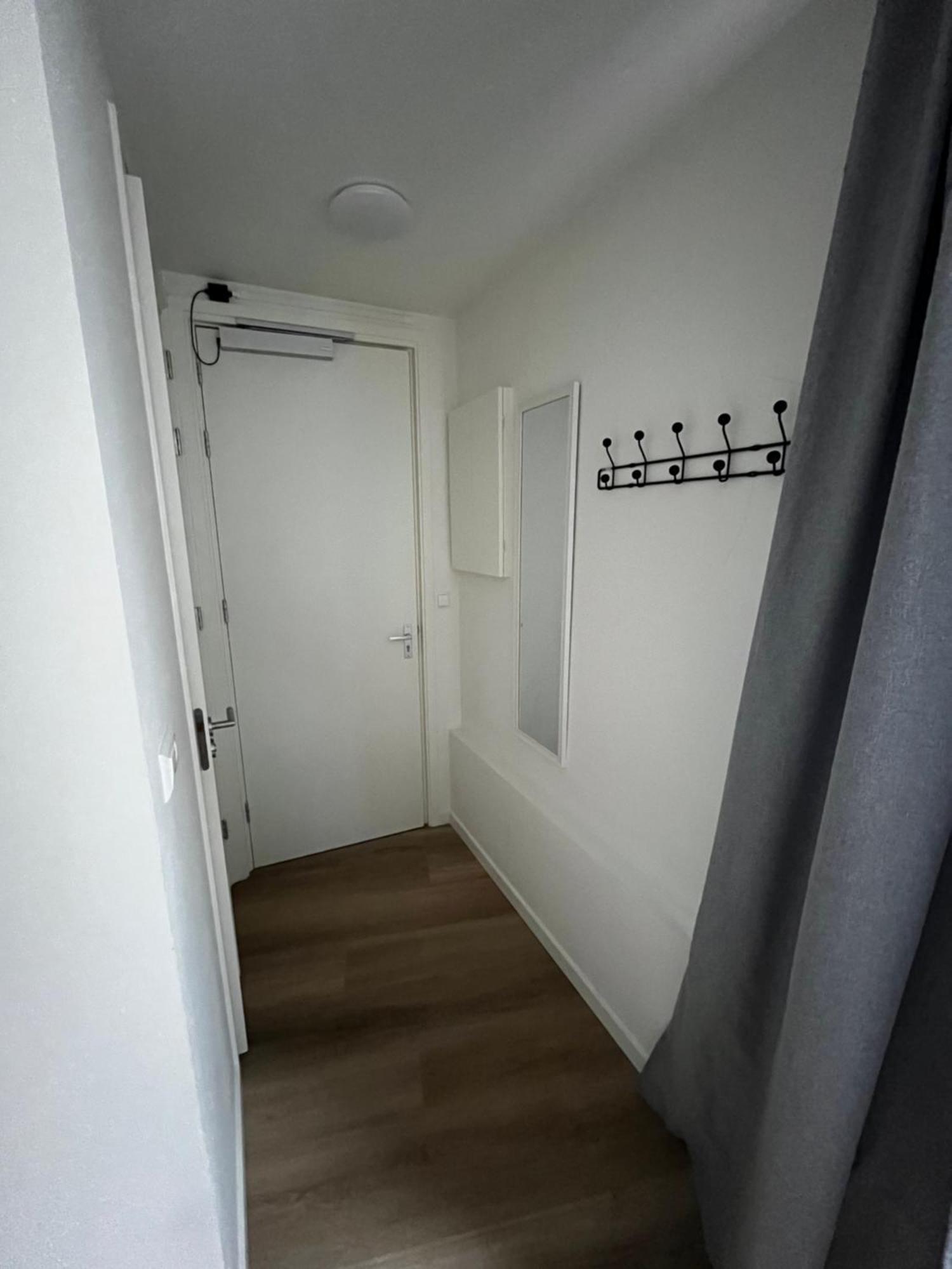 Apartement Hotel Stays By Adm Лейден Екстериор снимка